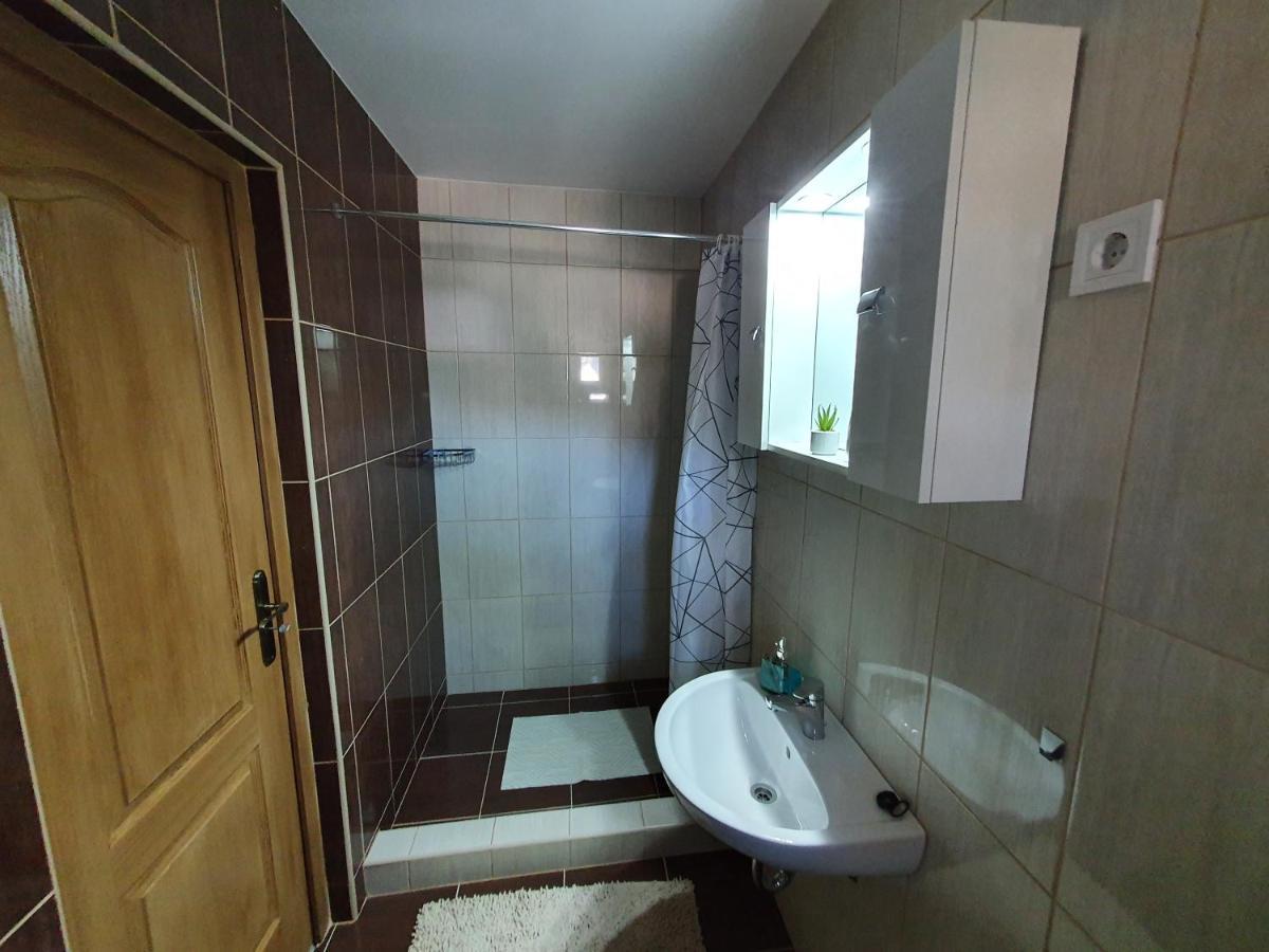 Reteskert Vendeghaz Es Apartman بيلاباتفالفا المظهر الخارجي الصورة